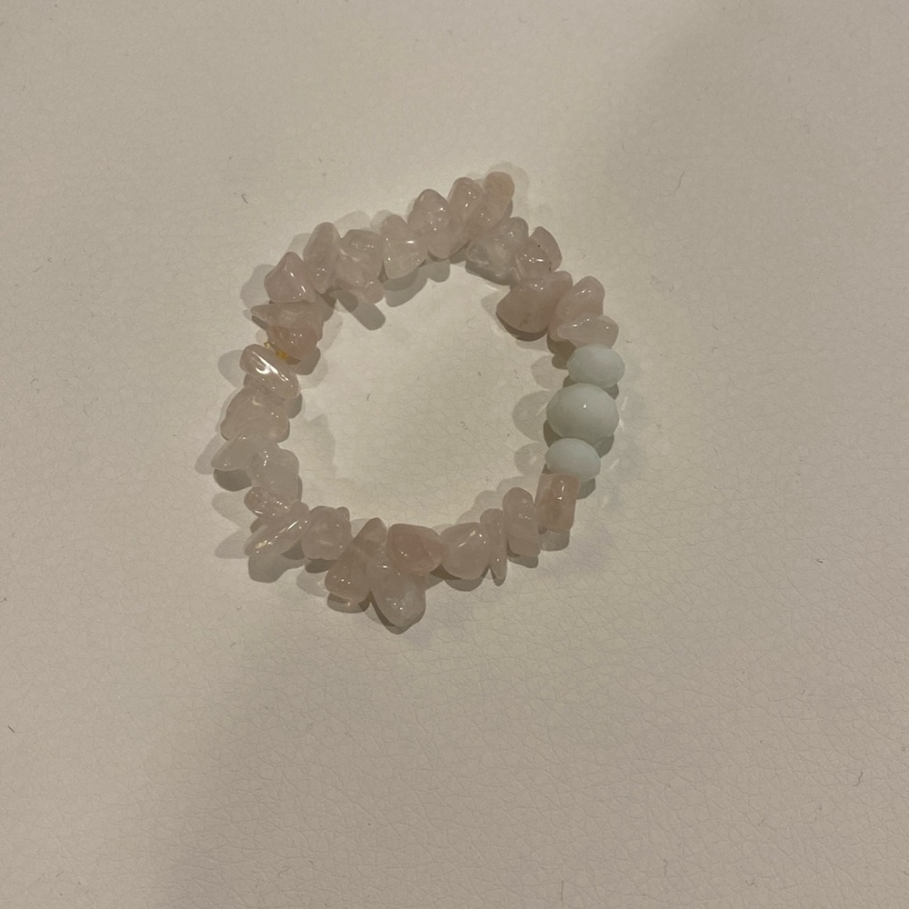 Stretchy bracelet